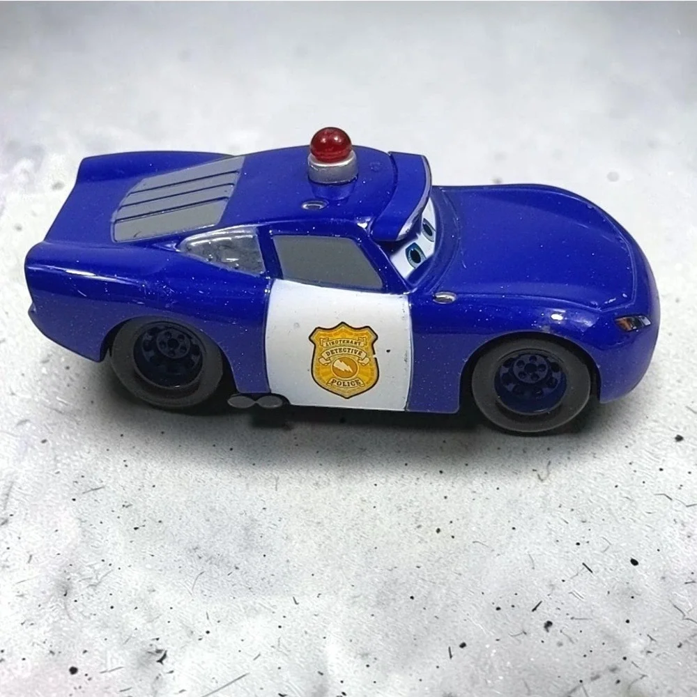 Disney Store Cars Lieutenant Lightning McQueen Rare Blue Paint Detective HTF
